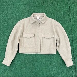 H&M beige cropped jacket
